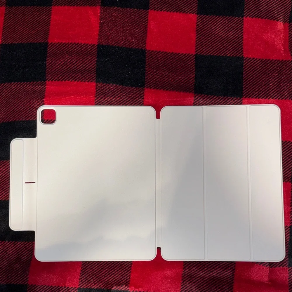 Magnetic iPad 12.9 Pro Case